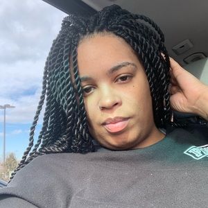 Meet your Posher, Danielle